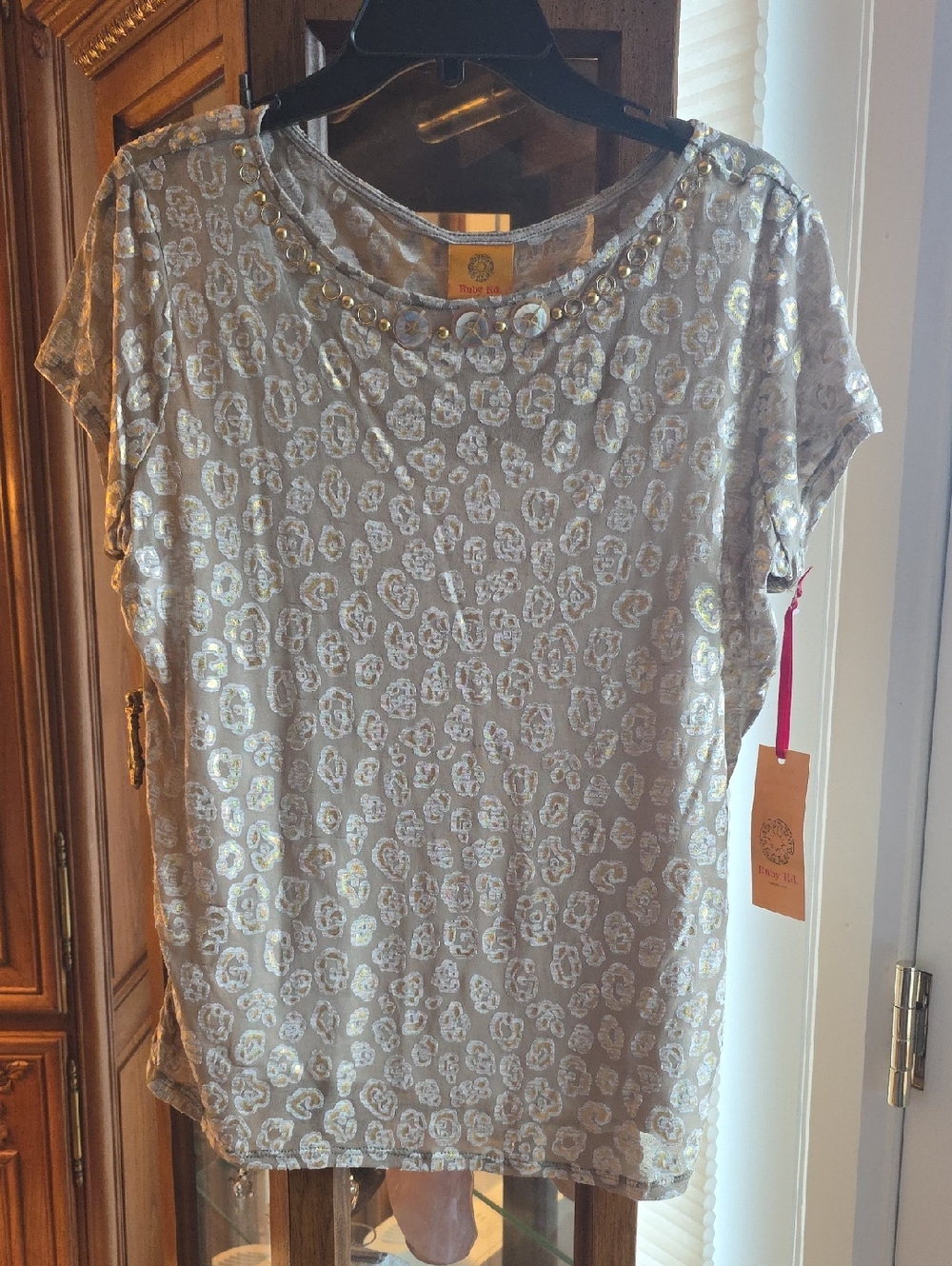Ruby Rd. Metallic Gold Leopard Print Short Sleeve Tee - Cream Base